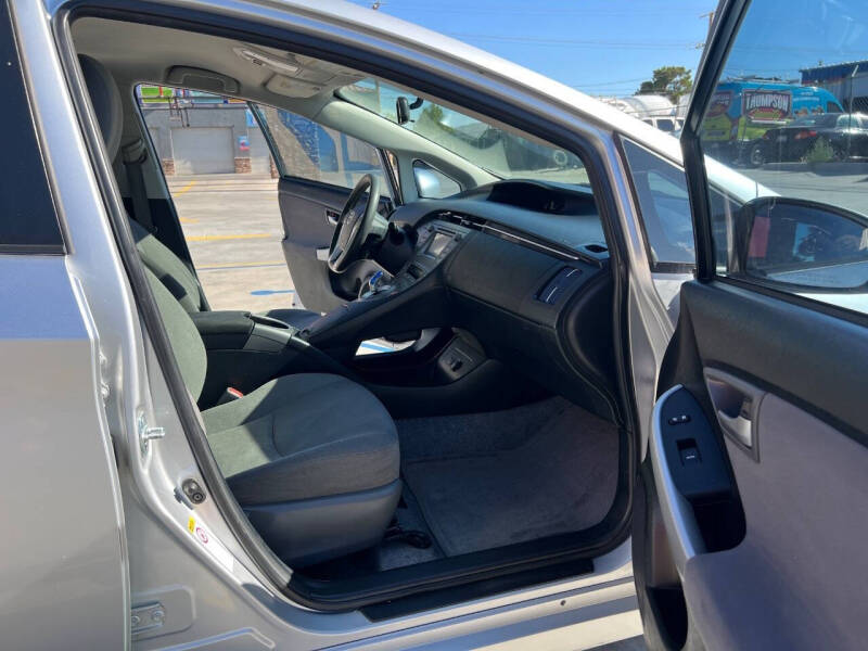 2014 Toyota Prius Three