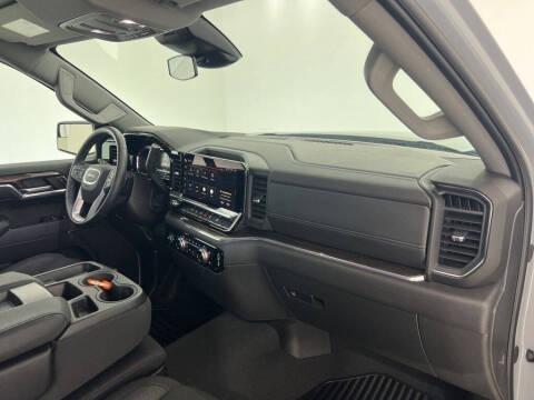 2024 GMC Sierra 1500 Elevation Standard