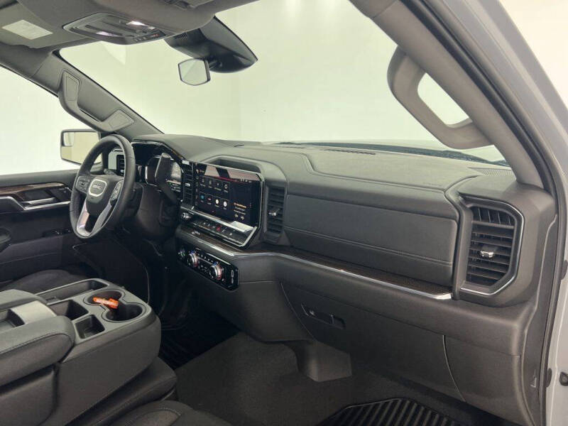 2024 GMC Sierra 1500 Elevation Standard