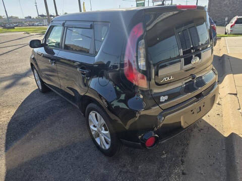 2016 Kia Soul +