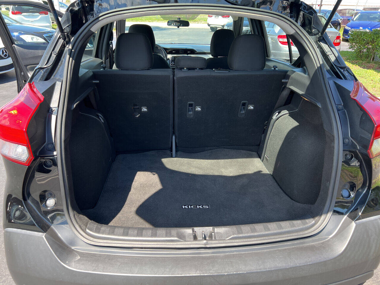 2019 Nissan Kicks Wagon - $16,900