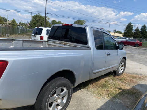 2004 Nissan Titan SE