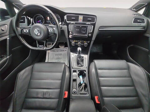 2017 Volkswagen Golf R 4Motion