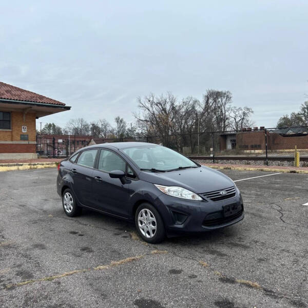 2013 Ford Fiesta S's photo