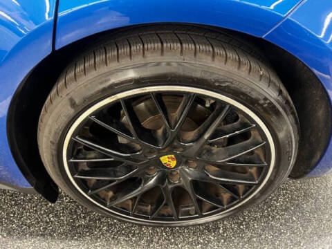 2017 Porsche Panamera 4