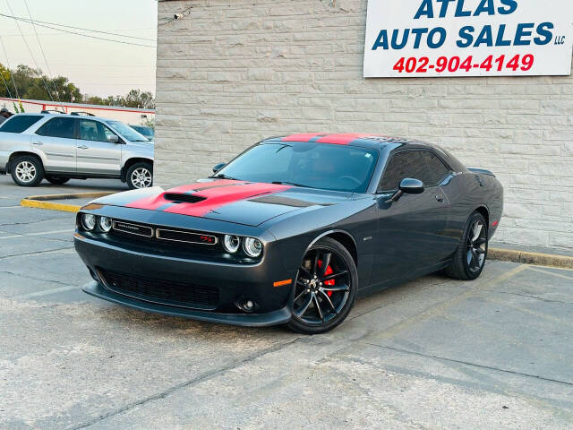 2019 Dodge Challenger R/T photo 2