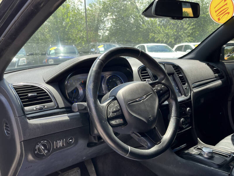 2017 Chrysler 300 S