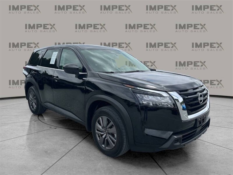 2024 Nissan Pathfinder S