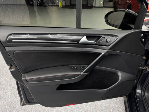 2017 Volkswagen Golf GTI