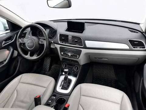 2017 Audi Q3 2.0T Premium