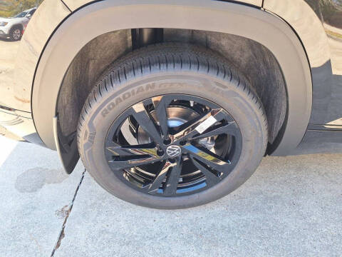 2026 Volkswagen Atlas Cross Sport SEL R-Line Black 4Motion