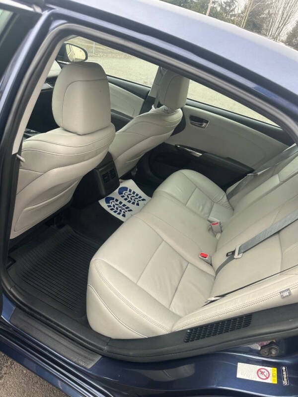 2018 Toyota Avalon Hybrid XLE Premium