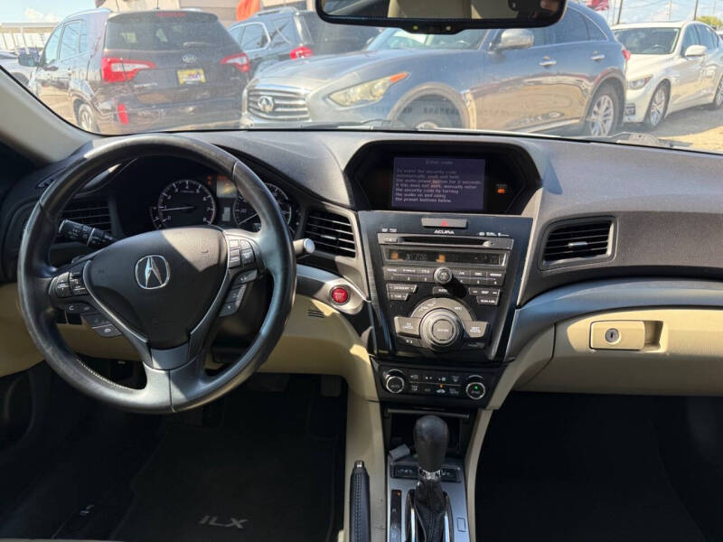 2013 Acura ILX 2.0L w/Tech