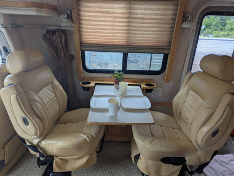 2005 Born Free 26RSB / 26ft