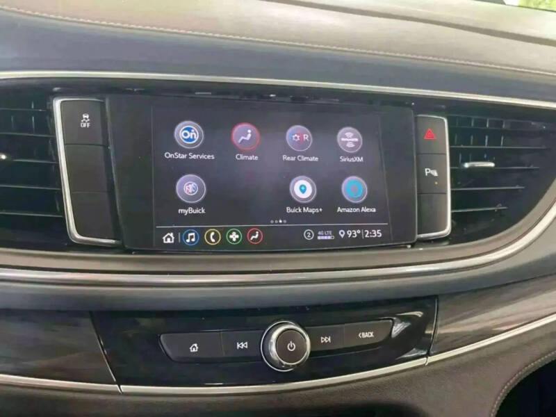 2020 Buick Enclave Essence