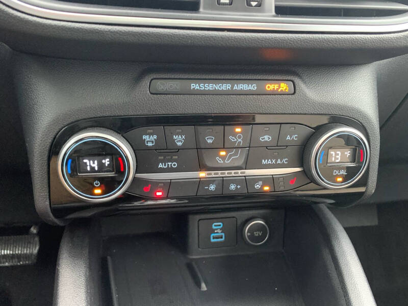 2021 Ford Escape Plug-In Hybrid Titanium