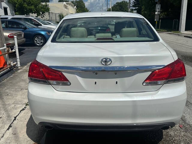 2011 Toyota Avalon Limited