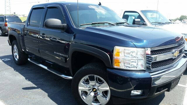 2007 Chevrolet Silverado 1500 for sale at AFFORDABLE DISCOUNT AUTO in Humboldt TN