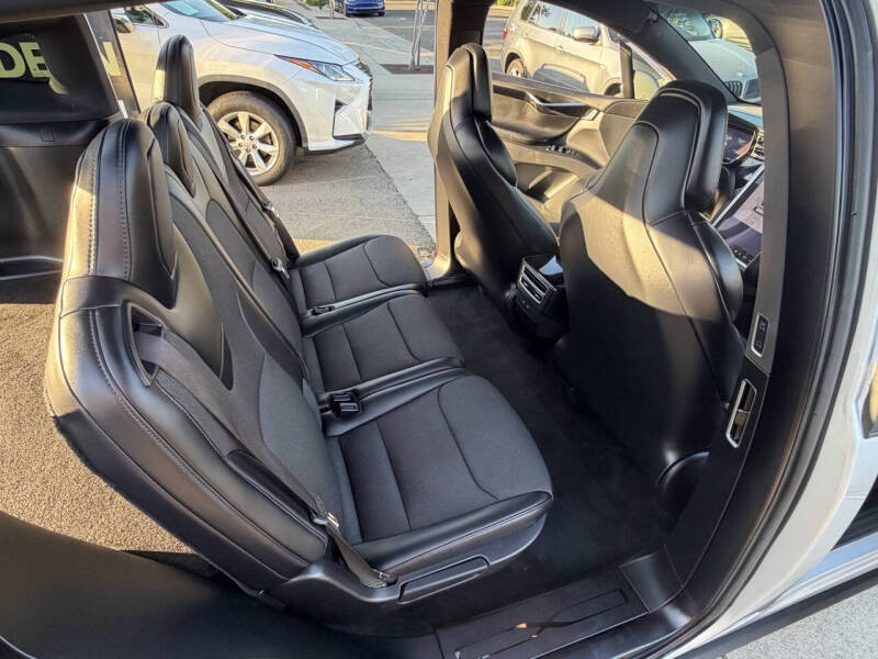 2017 Tesla Model X 75D