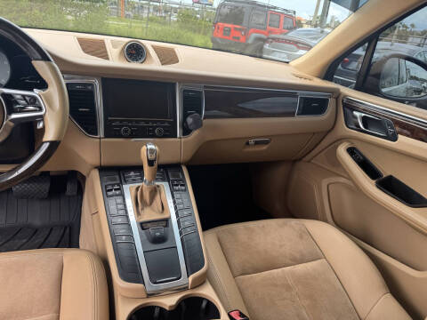 2015 Porsche Macan S