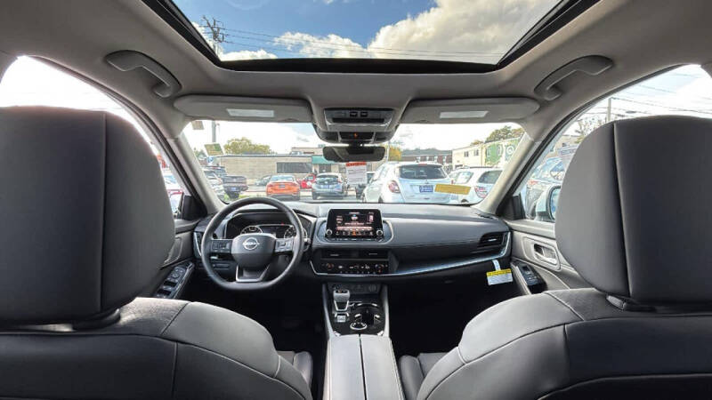 2026 Nissan Rogue SV