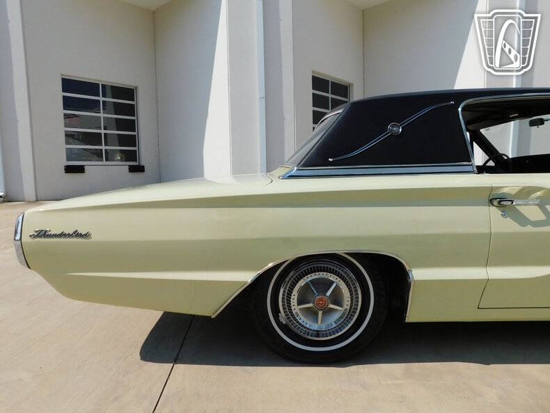 1966 Ford Thunderbird