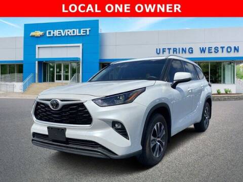 2022 Toyota Highlander for sale at Uftring Weston Pre-Owned Center in Peoria IL