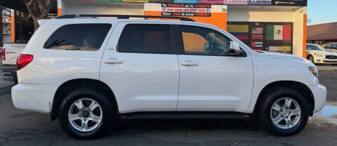 2013 Toyota Sequoia SR5