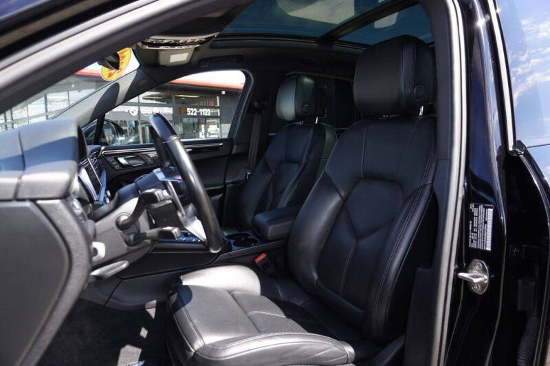 2021 Porsche Macan