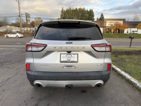 2020 Ford Escape Titanium