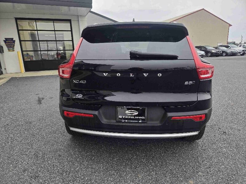 2023 Volvo XC40 B5 Plus Bright Theme