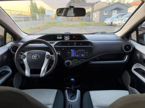 2014 Toyota Prius c