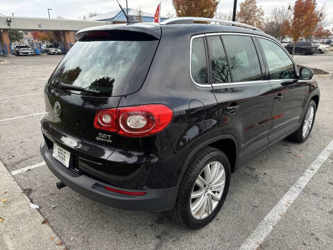 2011 Volkswagen Tiguan SEL 4Motion