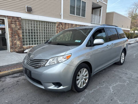 2017 Toyota Sienna for sale at Deals on Wheels in Suffern NY