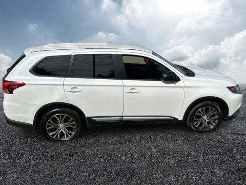 2016 Mitsubishi Outlander ES