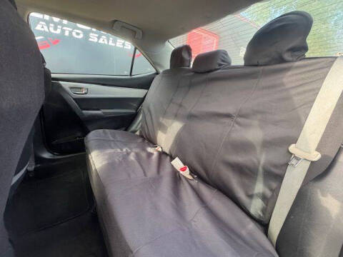 2015 Toyota Corolla LE