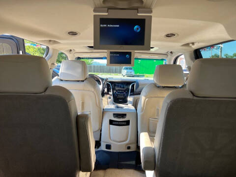 2017 Cadillac Escalade ESV Luxury