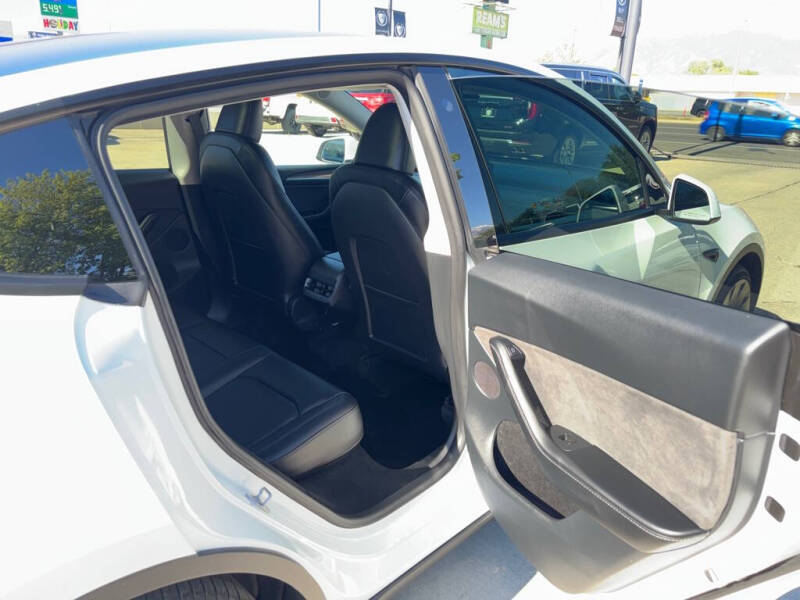2023 Tesla Model Y Performance