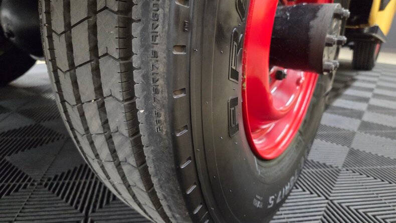 1953 International L-120 Series