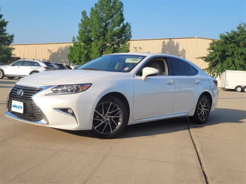 2017 Lexus ES 350 for sale at HILEY MAZDA VOLKSWAGEN of ARLINGTON in Arlington TX