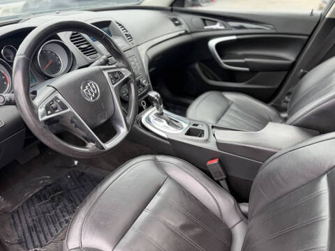 2012 Buick Regal Premium 1