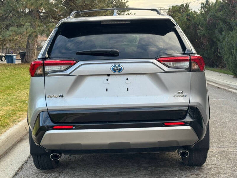 2023 Toyota RAV4 Hybrid SE