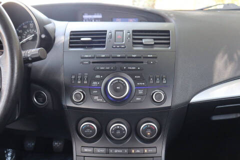 2013 Mazda MAZDA3 i Touring