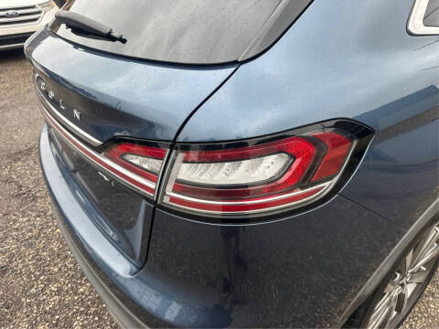 2019 Lincoln Nautilus Select