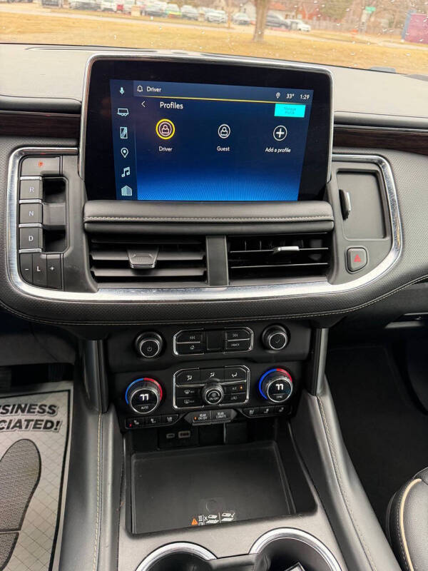 2023 Chevrolet Suburban Premier