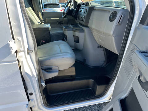 2014 Ford E-Series E-150