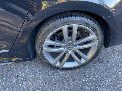 2017 Volkswagen Passat 1.8T R-Line