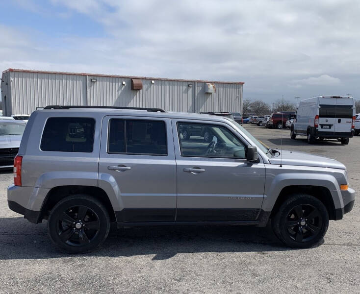 2015 Jeep Patriot Latitude photo 4