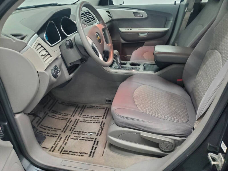 2011 Chevrolet Traverse LS