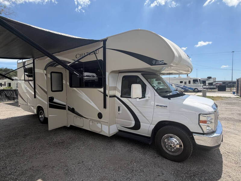 2017 Thor Motor Coach Chateau